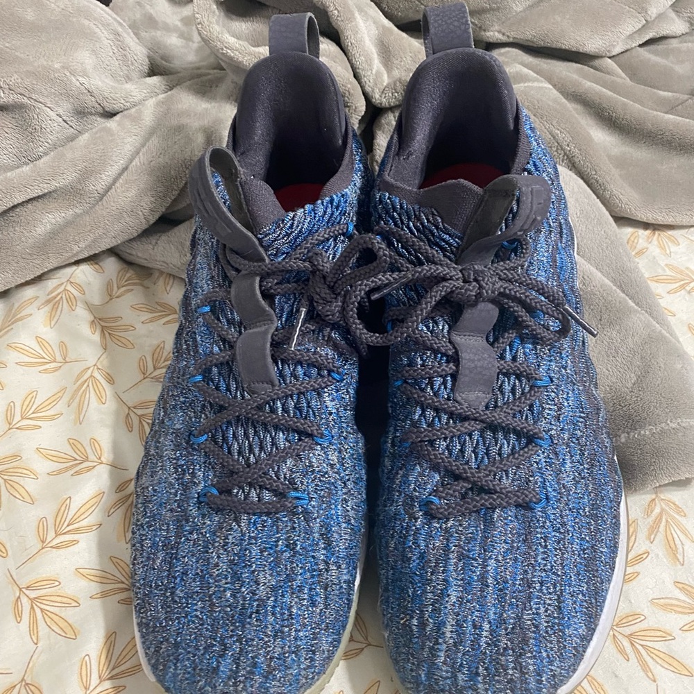 Mens nike shoes